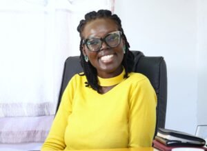 Psychologist Sheila Momute MIDRIFT HURINET
